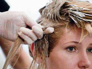 Как выбрать лучшую краску для тонирования мелированных волос?